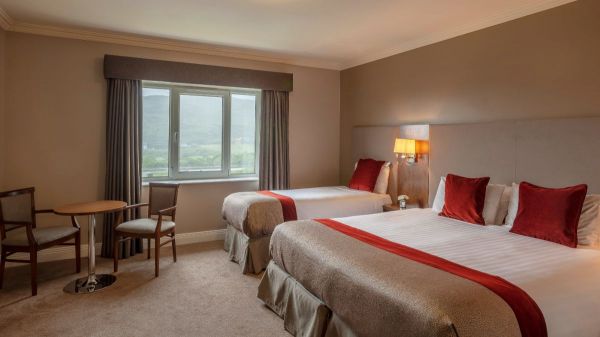 Double Single Bed Carrickdale Hotel