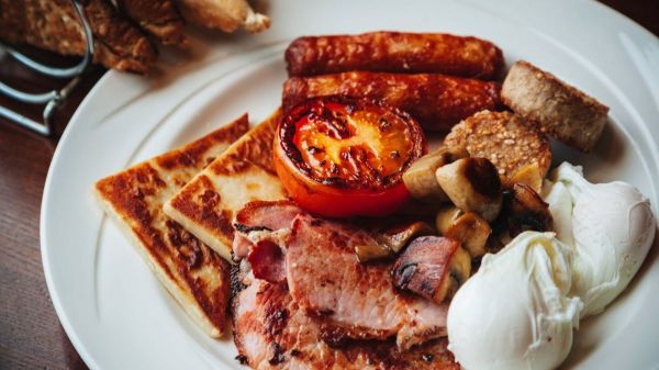 Full Breakfast with Toast at Carrickdale 1