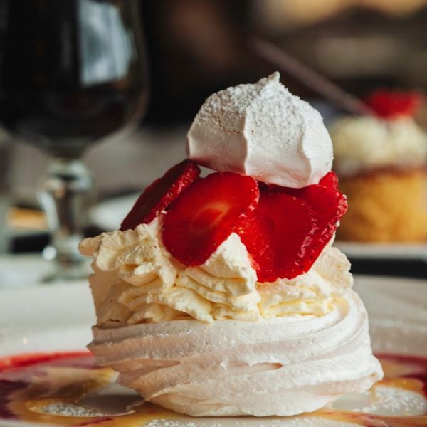 Meringue Nests with Strawberry