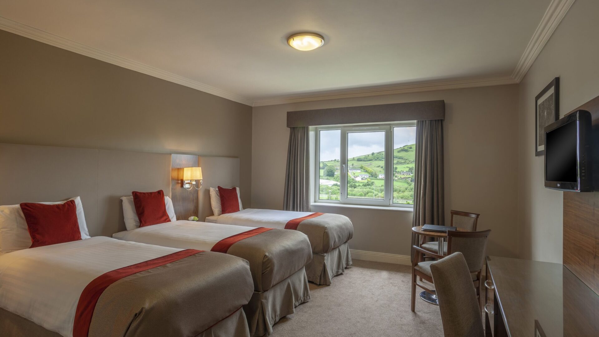Triple Room Carrickdale Hotel